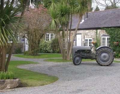 Tros Yr Afon Holiday Cottages