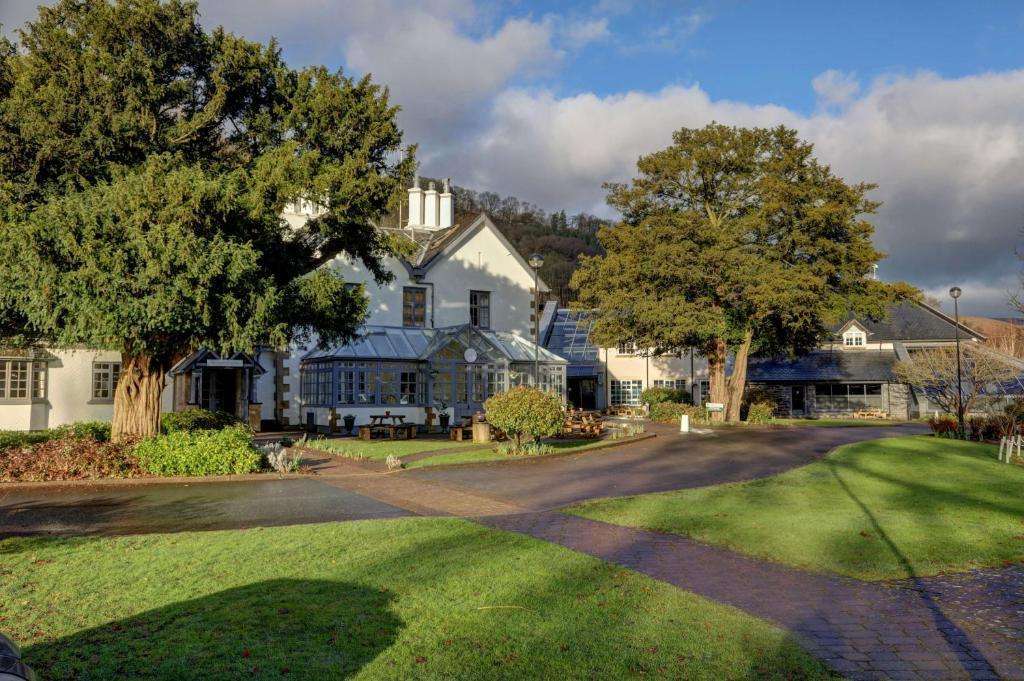 Wild Pheasant Spa Hotel Llangollen