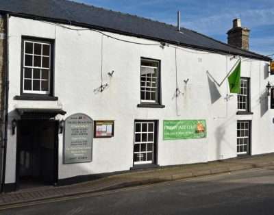 Old Black Lion Historic Inn