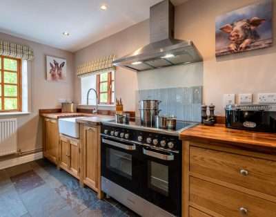 Trecorras Cottage with Hot Tub