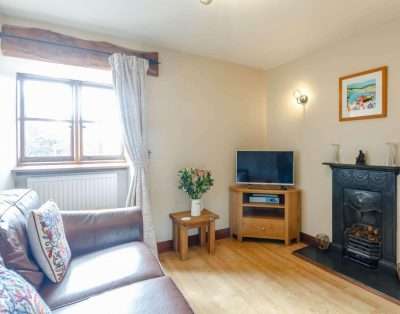Beudy Bach Cottage with Hot Tub