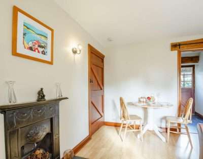 Beudy Bach Cottage with Hot Tub