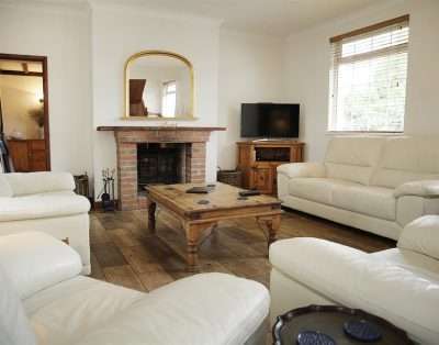 Holly Tree Lodge