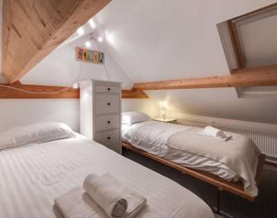 Arfryn Holiday Home