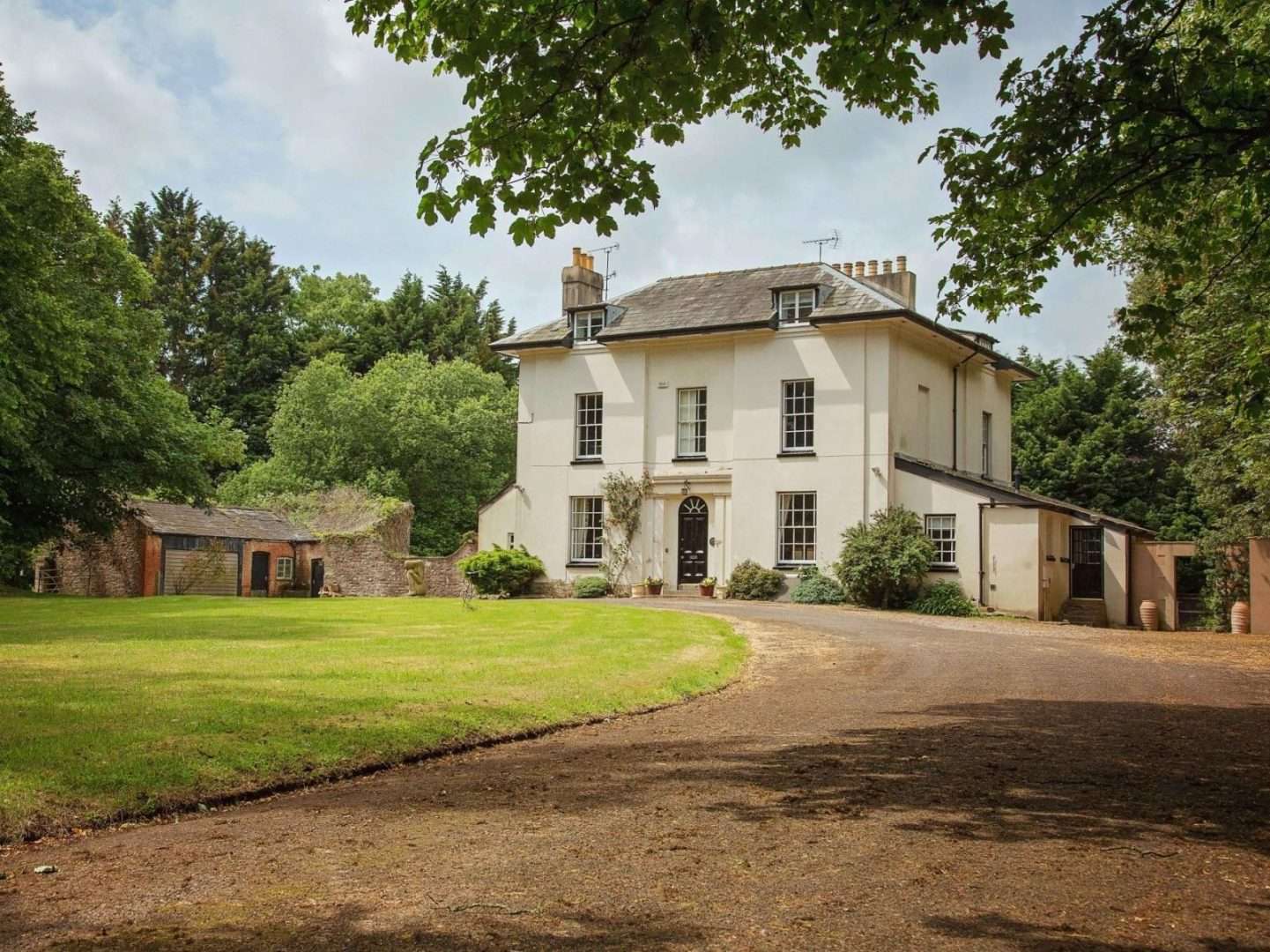 Old Coach Manor Holiday Home Chepstow