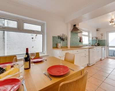Arfryn Holiday Home