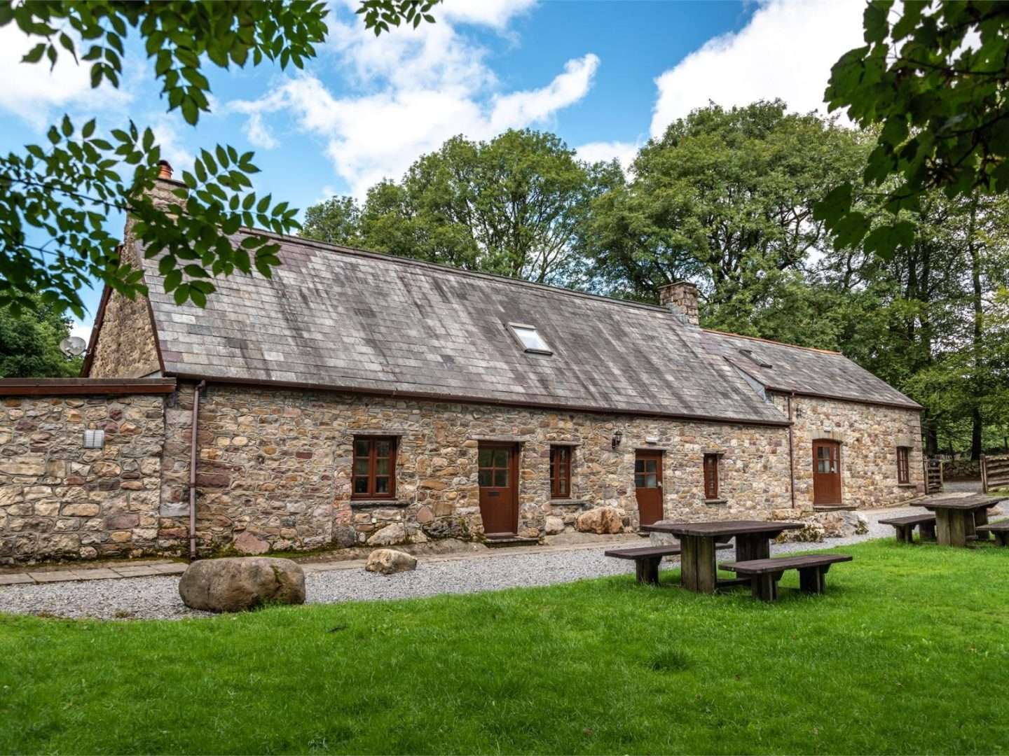 Pen-yr-heol Cottage Ystradgynlais, Brecon Beacons