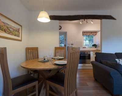 Bronfelin & Troed-y-Rhiw Holiday Cottages