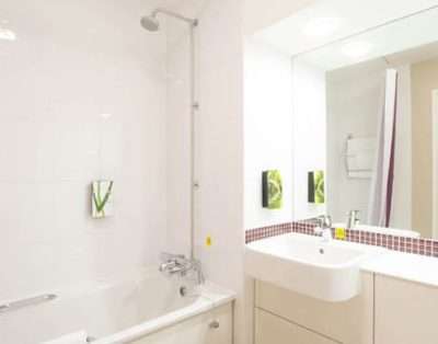 En-suite bathroom at Premier Inn Wrexham North
